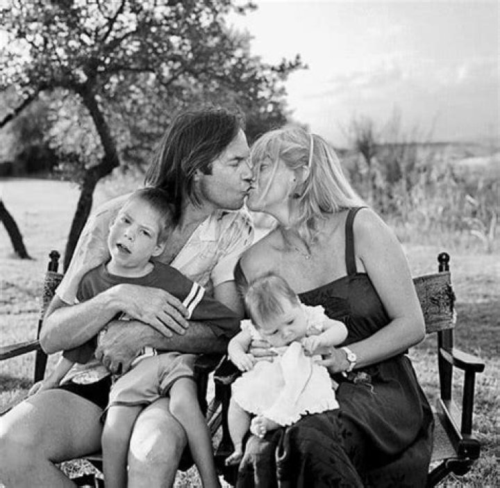 Uncover The Inspiring World Of Daryl Hannah's Family: Values, Support, And Legacy