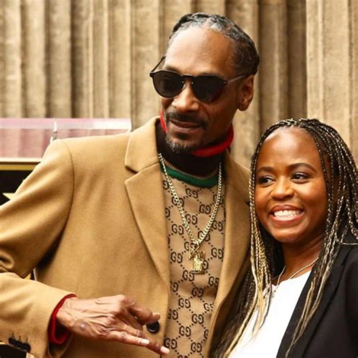 Discover The Age Of Snoop Dogg's Wife And Beyond