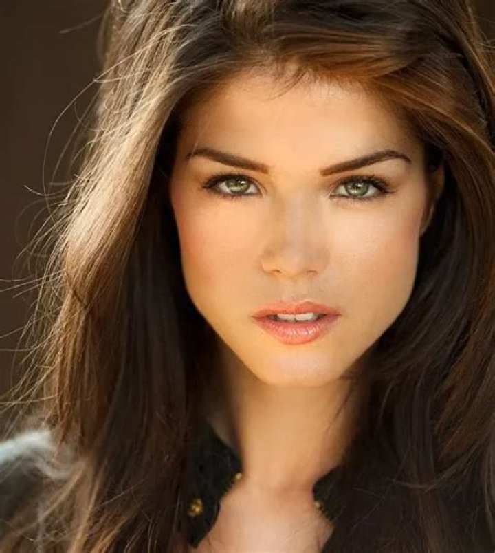 Marie Avgeropoulos's Marital Status Unveiled
