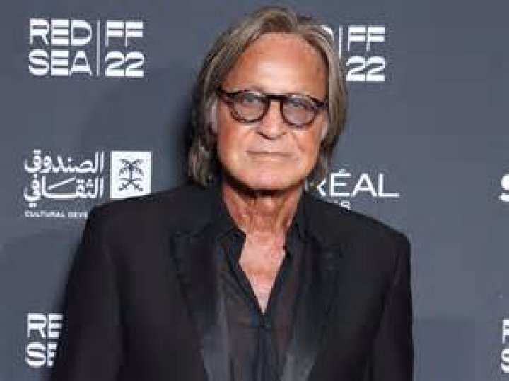 Unveiling The Fortune Of Mohamed Hadid: Secrets And Strategies Revealed