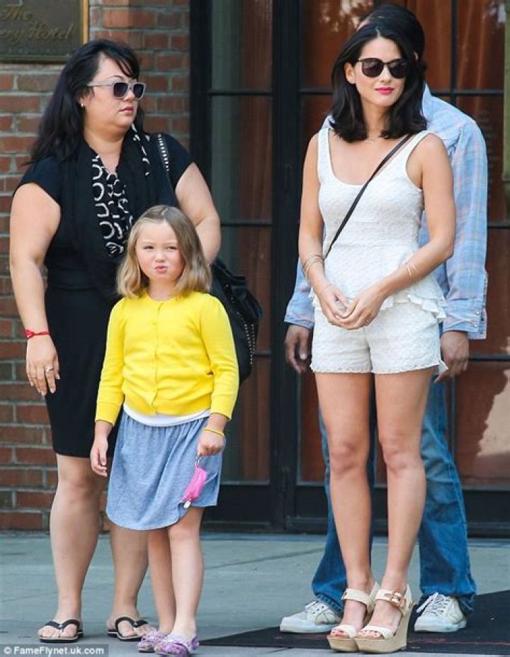 Uncovering The Sibling Bonds Of Olivia Munn: Unseen Connections And Revelations