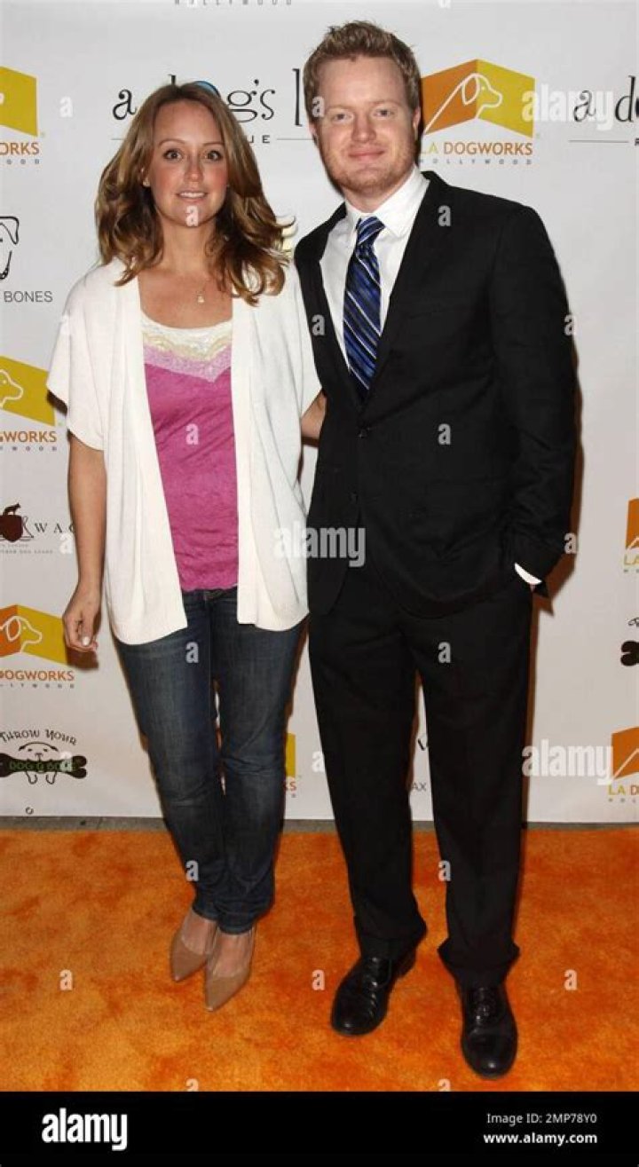 Discover The Enchanting World Of Sarah Tiana: Unveiling Her Multifaceted Artistry