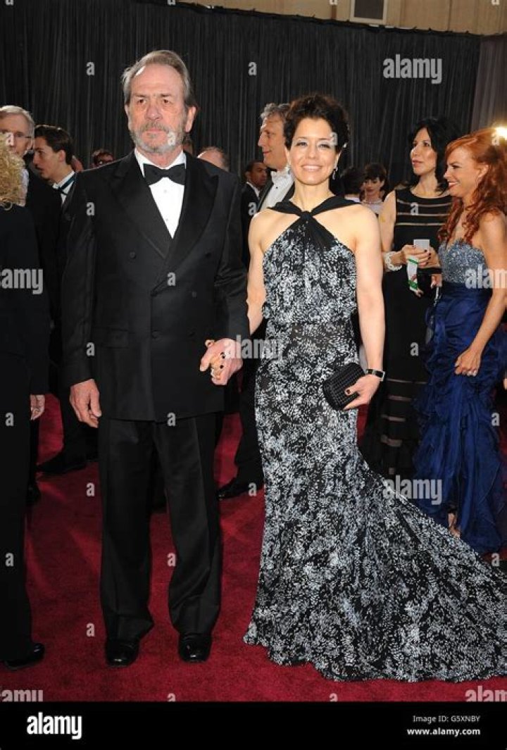 Unveiling The Enigmatic World Of Tommy Lee Jones' Wife: Secrets Revealed