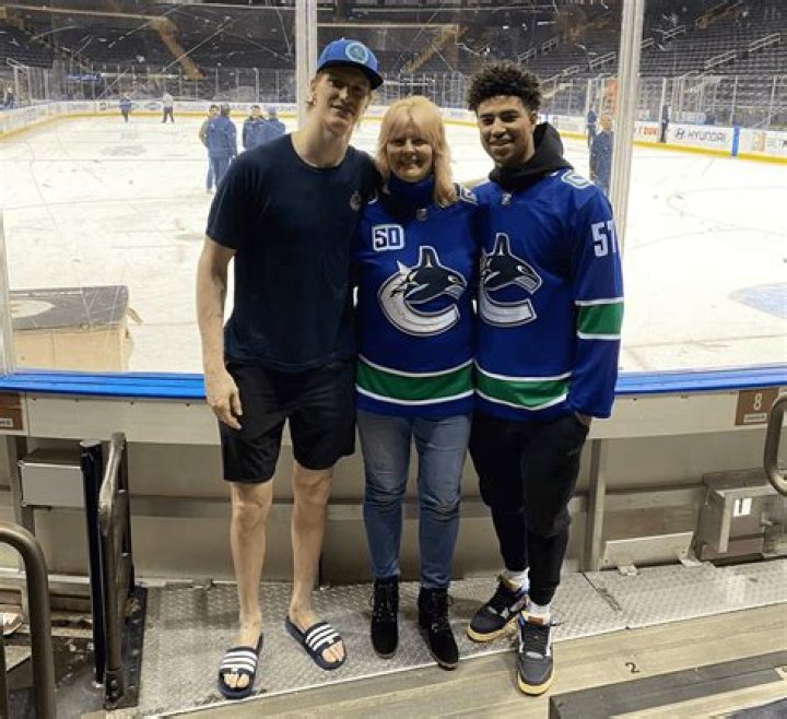 Tyler Myers' Dad, A Hockey Legend