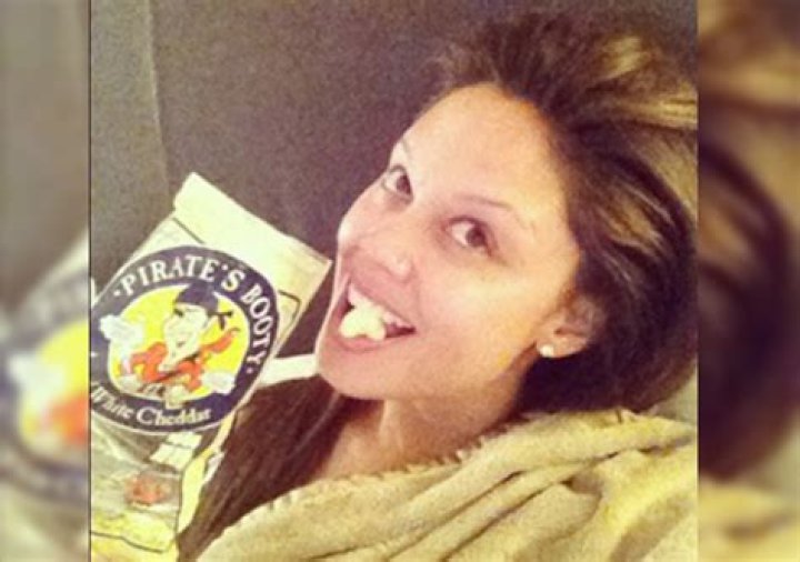 Unveiling Vanessa Lachey's Natural Beauty: Makeup-Free Insights And Discoveries